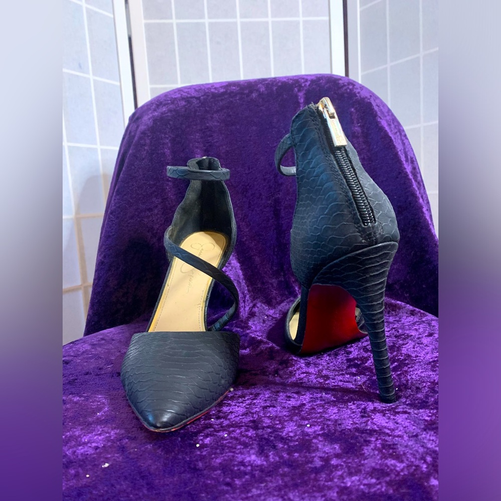 Size 10 black heels false red bottoms